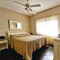 Punta del Este frente al mar, 2 ambientes en Playa Mansa Parada 9, Edificio Paracas, Hotel in Punta del Este