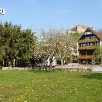 Hotel Landgasthof Fromm، فندق في Untergruppenbach