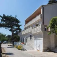 Apartments Bezek، فندق في ترستينيك