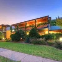 The Vines Motel & Cottages, hotel a Stanthorpe