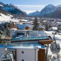 Al Plan, A mountain moving hotel, hotel en San Vigilio di Marebbe