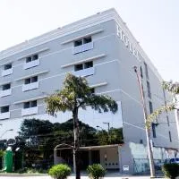HOTEL BOMBONATO UBERABA - Fácil Acesso ao Aeroporto e parque de Exposições ABCZ, hotel en Uberaba