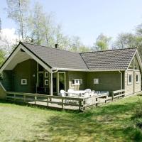 Cozy Holiday Home in Aakirkeby with Beach nearby, hotell i Vester Sømarken