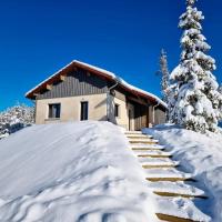 Chalet de charme avec terrasse, jardin et sauna extérieur