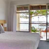 Harbour View Apartment 2BR Magical Water Views, hotel in Fremantle