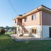 3 bedrooms house with sea view enclosed garden and wifi at Pedrena 1 km away from the beach