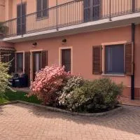 Cascina in Alto Piemonte / Piedmont countryhouse, מלון בLozzolo