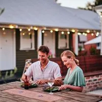 Black Diamond Lodge，Collie的飯店