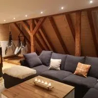 Ruhig gelegene, top moderne Ferienwohnung - Hot Tub und Sauna gegen Aufpreis, hotel em Neuhaus an der Eger