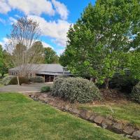 Moore Park Apartments, hotel near Armidale Airport - ARM, Armidale
