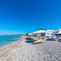 Laza Beach, hotel v Skali