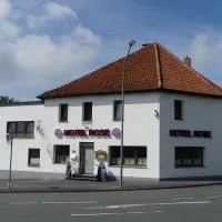 Hotel Rose, hotel em Warburg