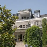 Wein und Landhaus Kallfels, hotel u gradu Krev