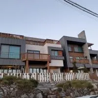 Grace River House-Block B: Hoengseong şehrinde bir otel