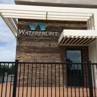 Waterfront Hotel and Marina、Johnsburgのホテル