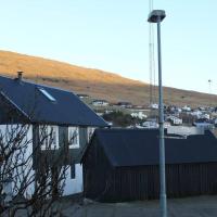 Unikt hus i Miðvágur med havudsigt.