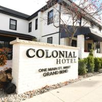 Colonial Hotel & Suites, hotel em Grand Bend