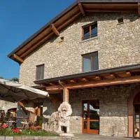 Hotel Fontana Santa, хотел в Грумело дел Монте