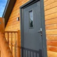 Cosy Country Modern Studio with Patio Space.، فندق في كريف