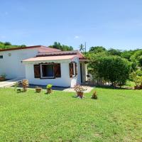 Maison d'une chambre avec jardin clos et wifi a Grand Bourg: Grand-Bourg, Marie Galante (Les Bases) - GBJ yakınında bir otel