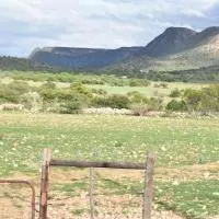 Baviaanskloof Guest Cottages، فندق في Studtis