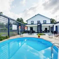 Tõstamaa Meierei Hotel, hotel din Tõstamaa