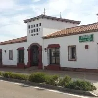 Apartamentos Turísticos - Hostal Los Alisos, hotel i Aliseda
