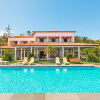 Vila Mar - Luxury Villa With Private Pool & Access To The Sea, hotel in Caniçal