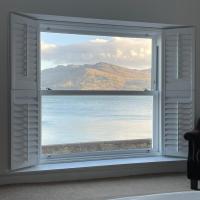 'A room with seaview' on Carlingford Lough, hotel in Warrenpoint