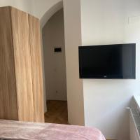 Tiny Twix room in the City centre