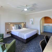 Hamilton Henry Parkes Motor Inn