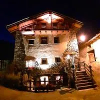 CleMaison Antica Dimora Apartments CIR VDA GIGNOD 0013, hotel v destinácii Gignod