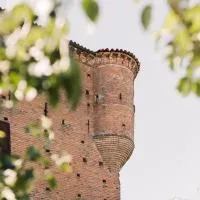 Agriturismo Ma Che Bel Castello, hotel en Mombaruzzo