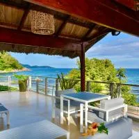 SEA SPLASH SELF CATERING And La Petite Maison، فندق في إدارة آنس الكبرى