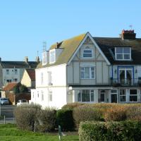 Harbour View holiday home right by Gorleston beach