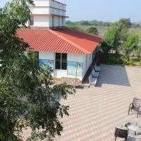 Little Rann Resort, hotel a Zainābād