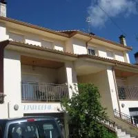Apartamentos Rascafria Cerquilla, hotel i Rascafría