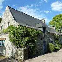 Spacious Longere,heated swimming pool, idyllic setting, Southern Brittany, FR