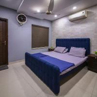 Two Bedrooms Apartment Near DHA & Airport, hotell nära Allama Iqbal internationella flygplats - LHE, Lahore