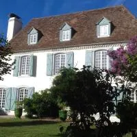 Maison de l Évêque d'Ozenx, hotel a Ozenx
