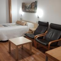 Apartamentos y Estudios LA RISTRA