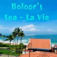 Boloors sea la vie, hotel u gradu Suratakal