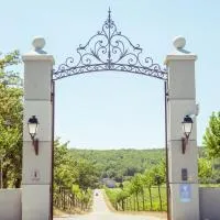 Domaine Les Terres de Saint-Hilaire, hotel di Ollières