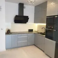Caskada Modern Apartment 3 NOWY APARTAMENTOWIEC WINDA, hótel í Słupsk
