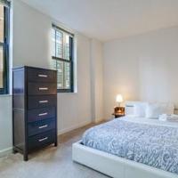 Waterfront Baltimore 2BR Furnished Apartment apts, hotel in Harbor East, Baltimore