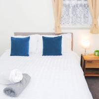 ✪ Deluxe 2 Bedroom Stylish Apartment ✪, hotel in Burnham