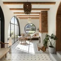 Thơm House, hotel u gradu 'Da Thien'