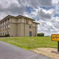 Super 8 by Wyndham Waterloo, hotelli kohteessa Waterloo