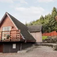 Larchfield Chalet 2, hotel em Auchterneed