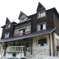 Wood House, hotel en Pilipets